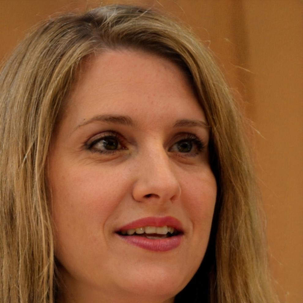 Esperanza Villareal, Directora de Educación Financiera